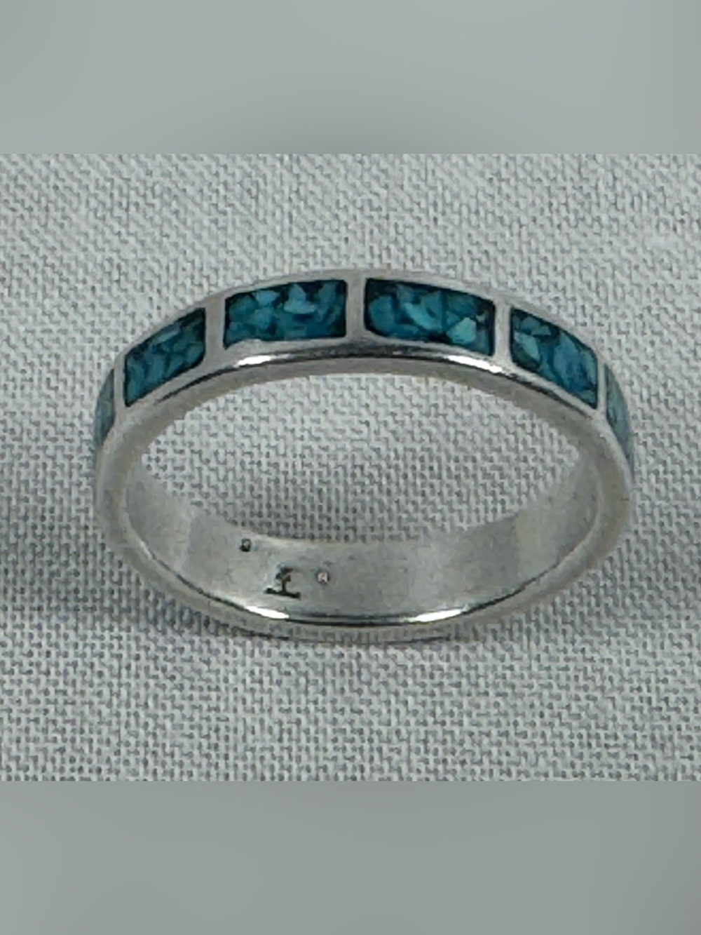 Blue Turquoise Look Chip Inlay Silver Tone Band Ring Size 7 Southwestern